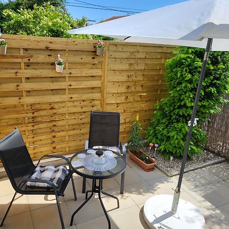 Studio Apartment City With Free Parking Pula Buitenkant foto