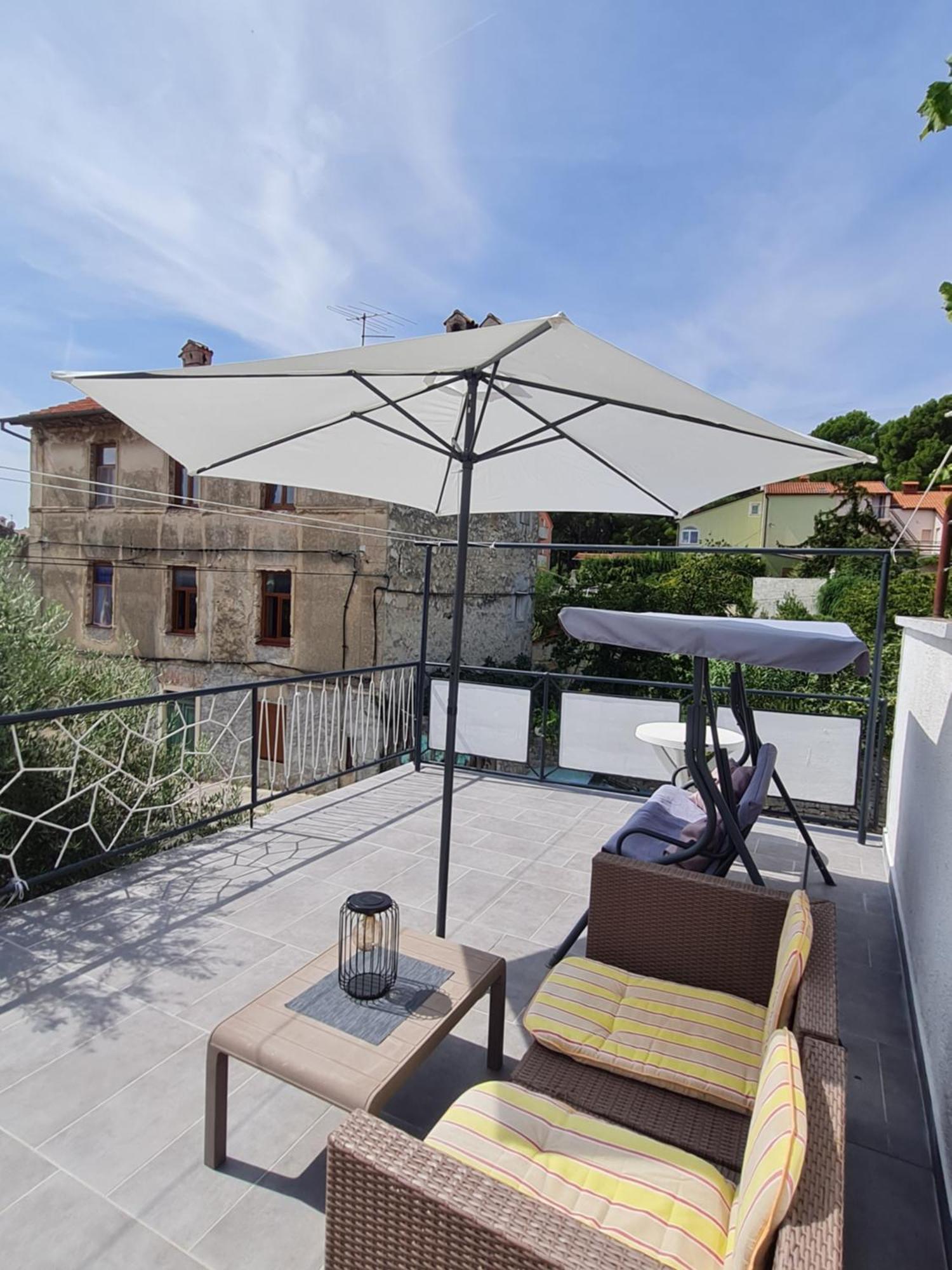 Studio Apartment City With Free Parking Pula Buitenkant foto