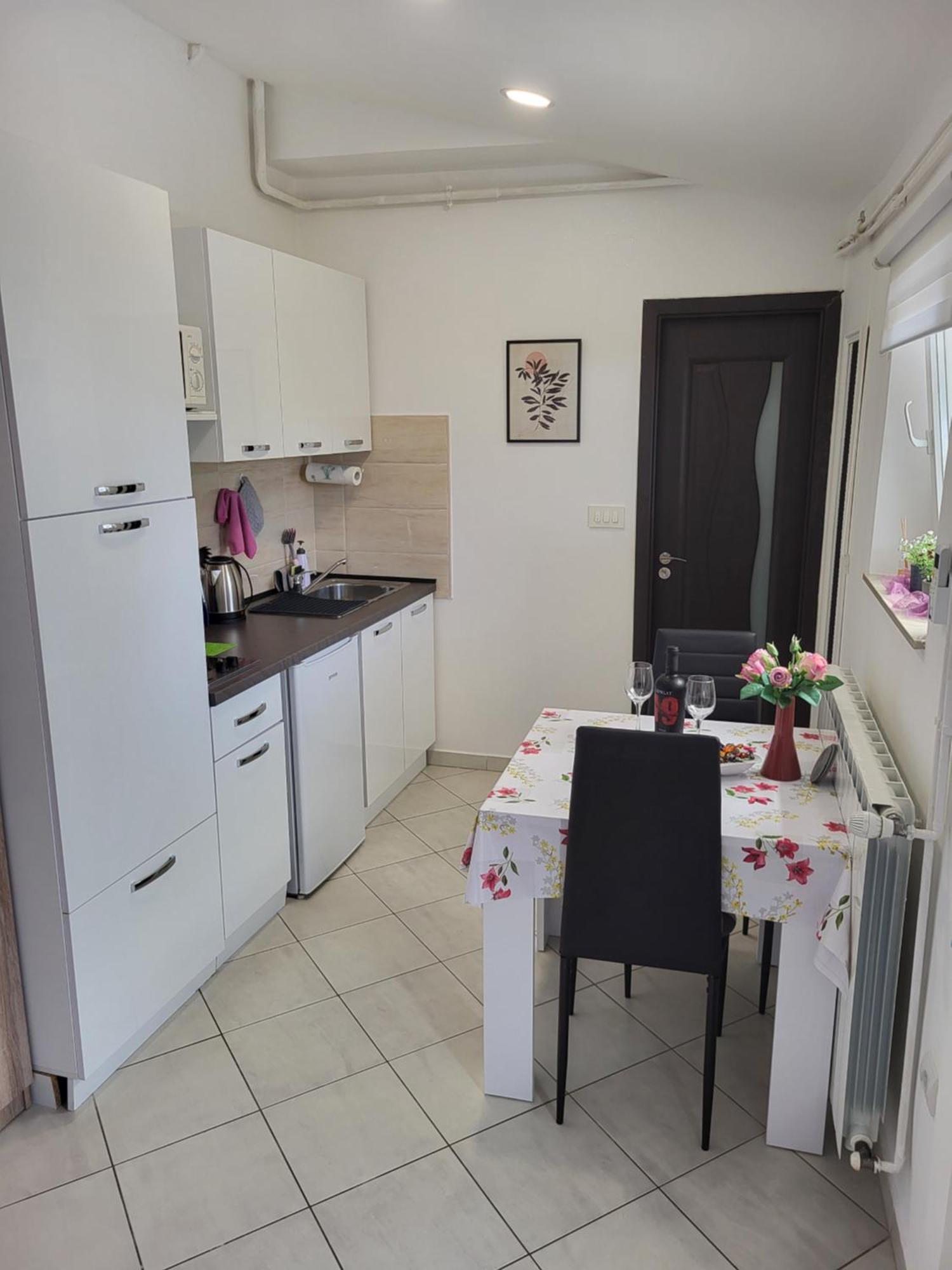 Studio Apartment City With Free Parking Pula Buitenkant foto